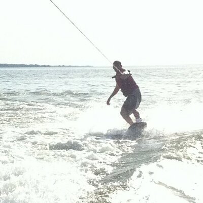 Profile Picture of Jonathan Hollister (@jhollister92) on Twitter