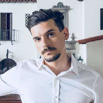 Profile Picture of Chris Toledo (@ibuildsmall) on Twitter