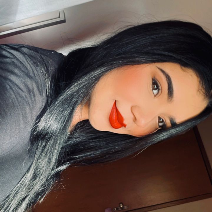 Profile Picture of michellepiina (@michellepiina) on Tiktok