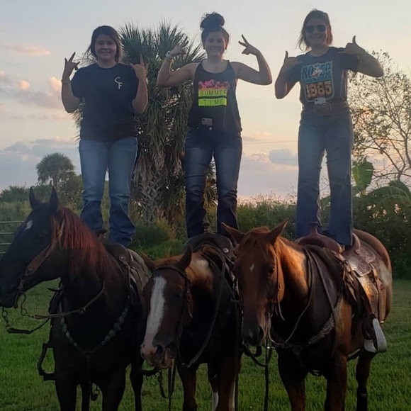 Profile Picture of Hayden Davis (@polebending26) on Poshmark