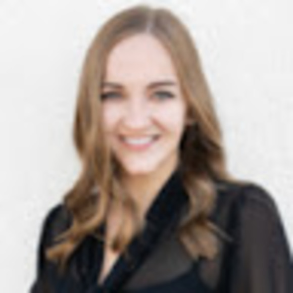 Profile Picture of Katie Bubnack (@bubnackkatie) on Poshmark