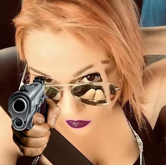 Profile Picture of Crystal Clarke (@crysleah90) on Poshmark