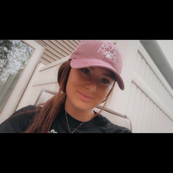 Profile Picture of Jessica Adamczyk (@jayjay_55) on Poshmark
