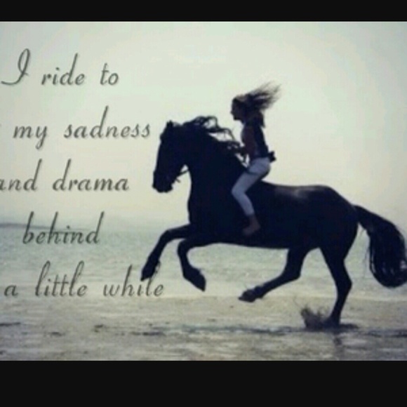 Profile Picture of Marie Lazzara (@kenzye_couch) on Poshmark