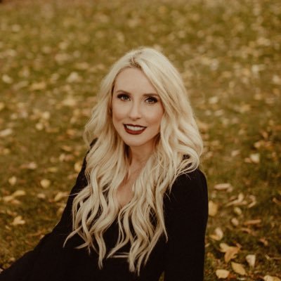 Profile Picture of Jenessa Chapman (@JenessaHolly) on Twitter