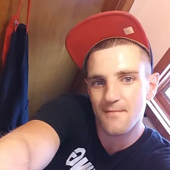 Profile Picture of Robert Mackenzie (@robertmackenzie) on Poshmark