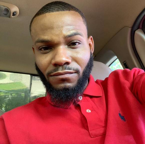 Profile Picture of Raymond Pettis (@raymondpettis) on Poshmark