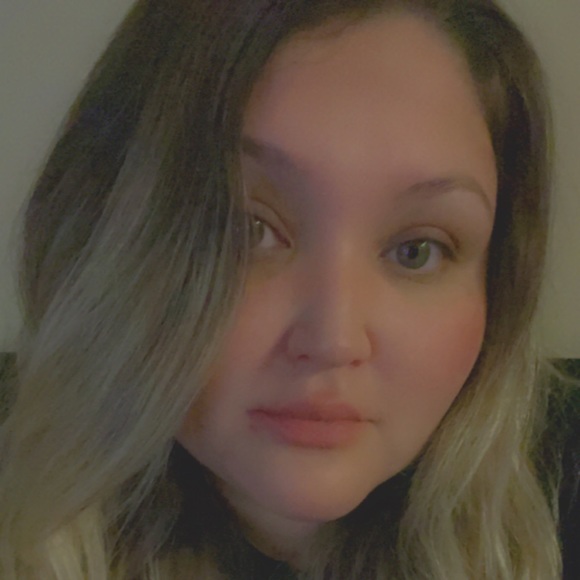 Profile Picture of Yolanda Miranda (@yymiranda92) on Poshmark