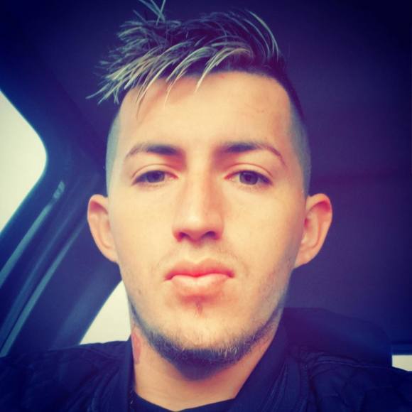 Profile Picture of Erick Recinos (@erick9086368010) on Poshmark