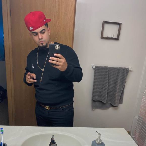 Profile Picture of Juan Rafael (@prieto1998mr) on Poshmark