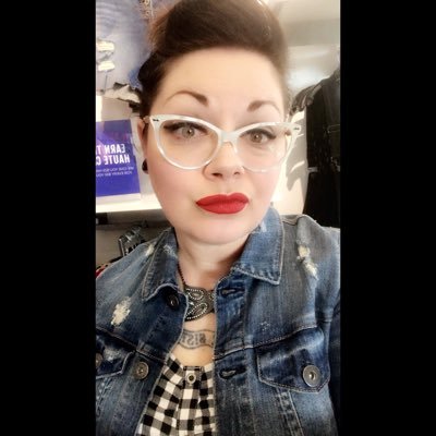 Profile Picture of NicoleWoodsSambrook (@tofu_zombie) on Twitter