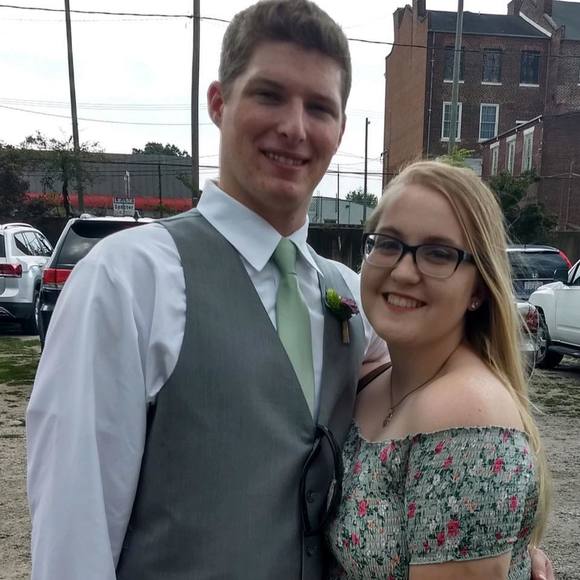 Profile Picture of Christiana Linebrink (@cmlinebrink) on Poshmark