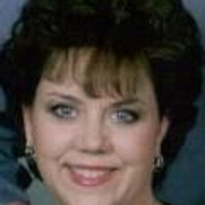 Profile Picture of Dinah Weaver (@SoshasMom) on Twitter