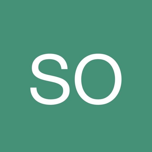 Profile Picture of Sharon Oleszkiewicz (@sharonweber514) on Poshmark