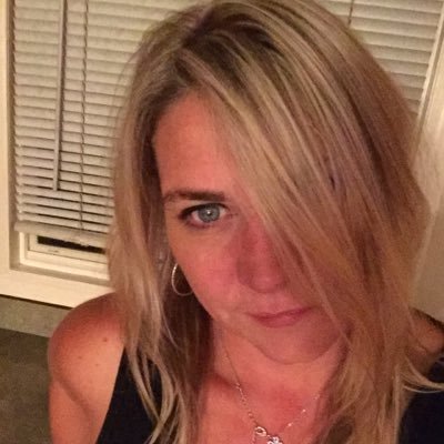 Profile Picture of Debbie McCune (@Debemc11) on Twitter