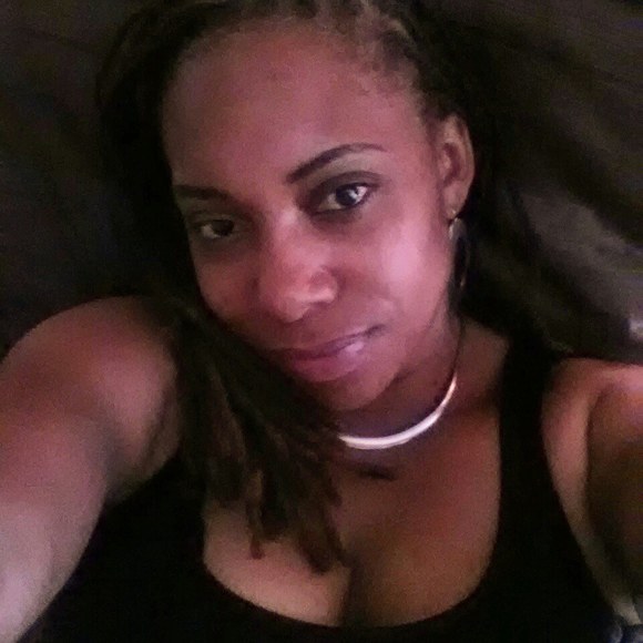 Profile Picture of Makini Rush (@rushtwn) on Poshmark