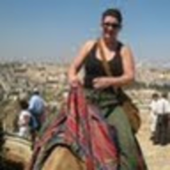 Profile Picture of Tamie Joeckel (@t_joeckel) on Poshmark