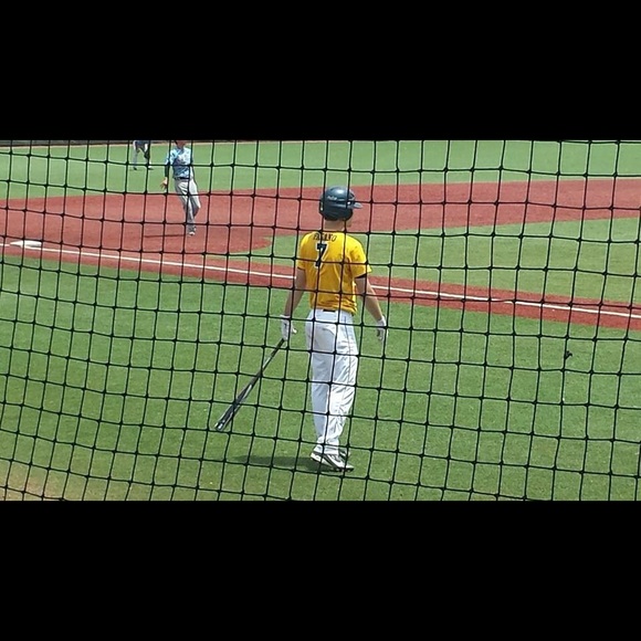 Profile Picture of Sam Pagano (@sammypags) on Poshmark