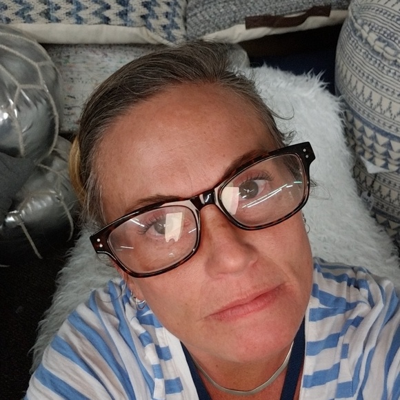Profile Picture of Carrie Percival (@chrrrybomb) on Poshmark