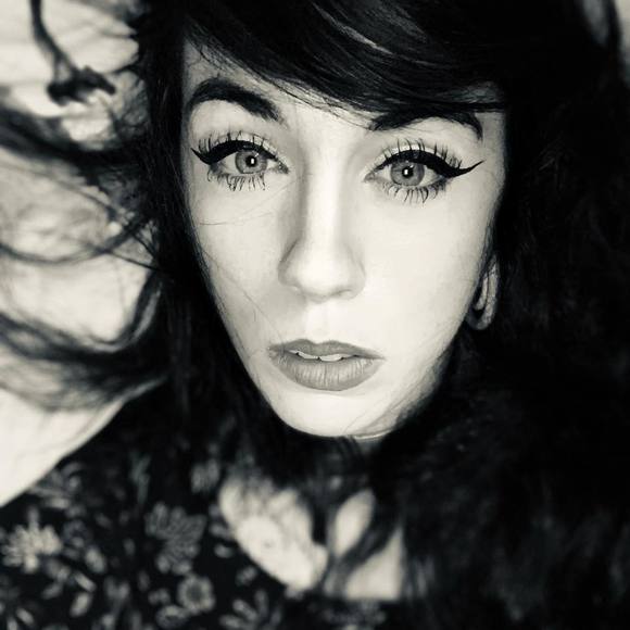 Profile Picture of Shawnacy Mcclure (@shawnacymcclure) on Poshmark