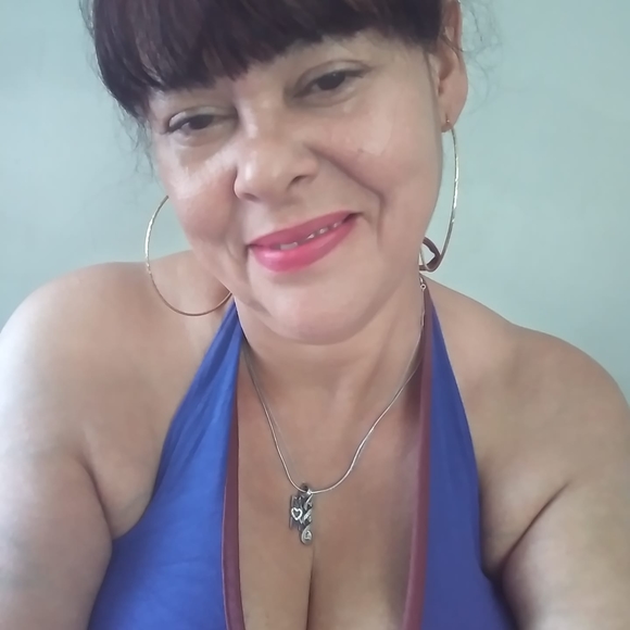 Profile Picture of Wanda Rodriguez (@rodriguezwan68) on Poshmark