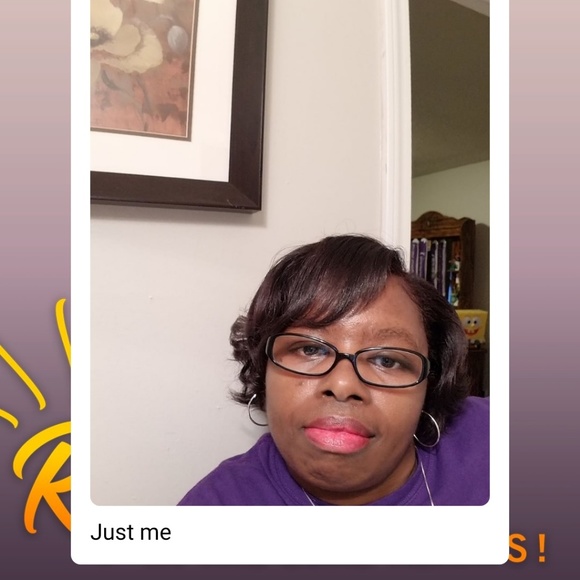 Profile Picture of Ora Custard (@oracustard) on Poshmark