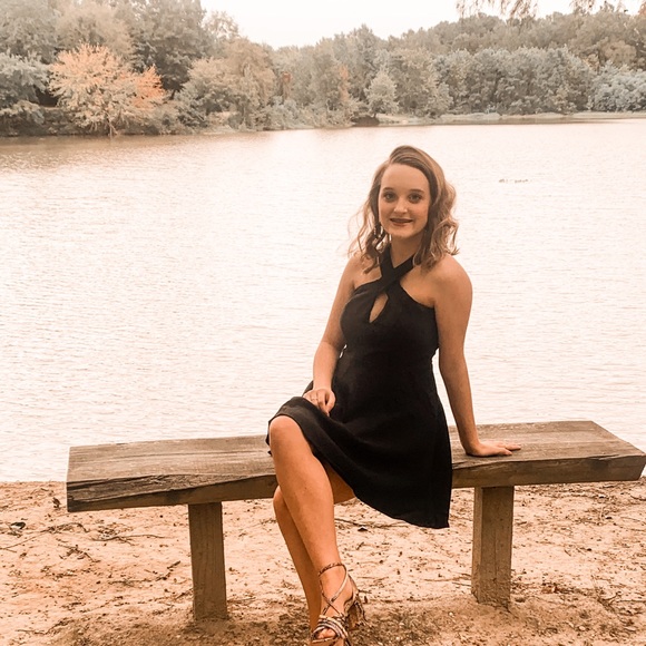 Profile Picture of Mackenzie Marshall (@mack_attack22) on Poshmark