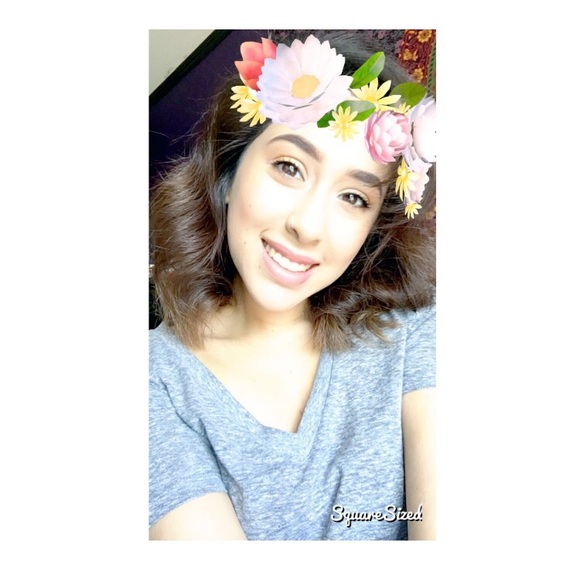 Lorena Jasso - Poshmark Profile Picture of Lorena Jasso (@enaa_isaa) on Poshmark