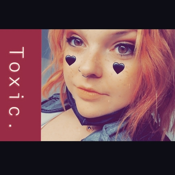 Profile Picture of Cassii Stewart (@cassiilynnn) on Poshmark