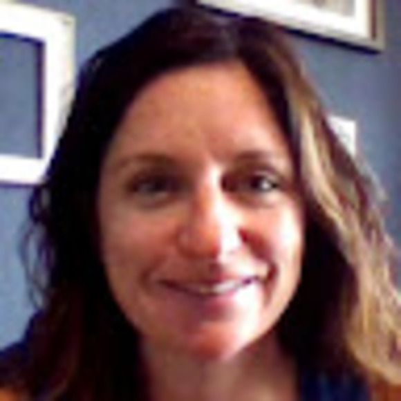 Profile Picture of Caitlin Rosemeyer (@c_rosemeyer) on Poshmark