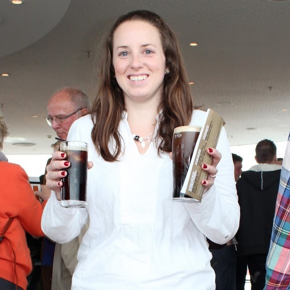 Profile Picture of Hannah Dowling (@irishikin) on Poshmark