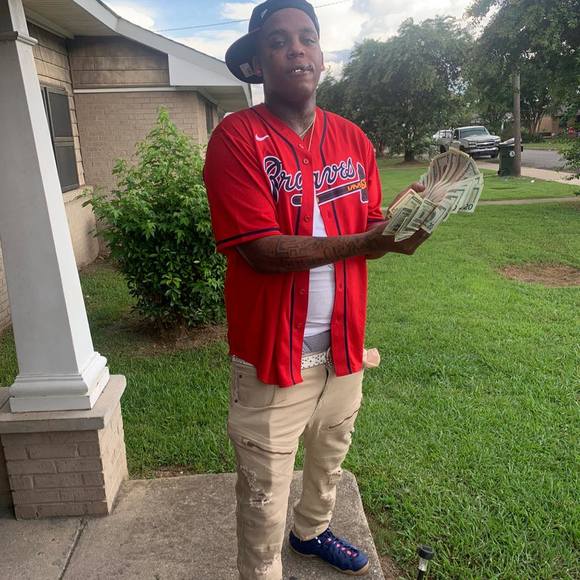 Profile Picture of Antwan Marshall (@antwan9661) on Poshmark