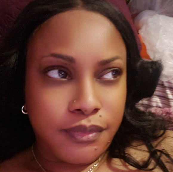 Profile Picture of Aisha Stewart (@candycloset687) on Poshmark