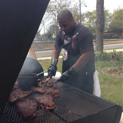 Profile Picture of Steve Strong (@BigWallysBBQ_) on Twitter