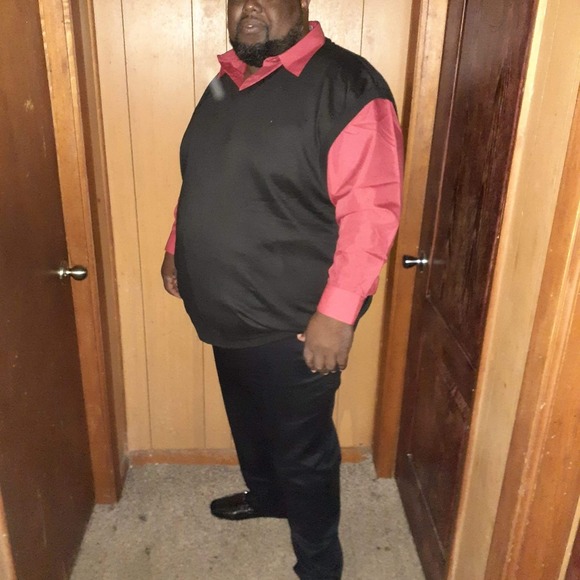 Profile Picture of Jimmy Glanton (@jtglanton) on Poshmark