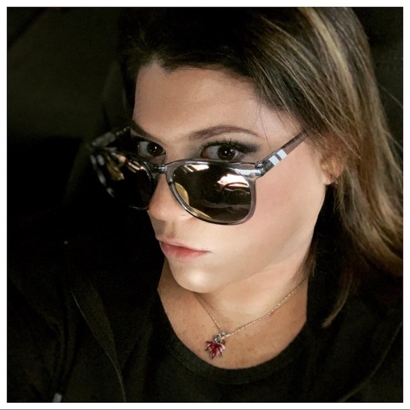 Profile Picture of Christina Getscher (@christeena79) on Poshmark