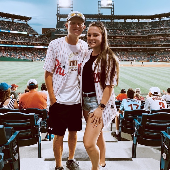 Profile Picture of Ashley Donegan (@ashleydonega988) on Poshmark