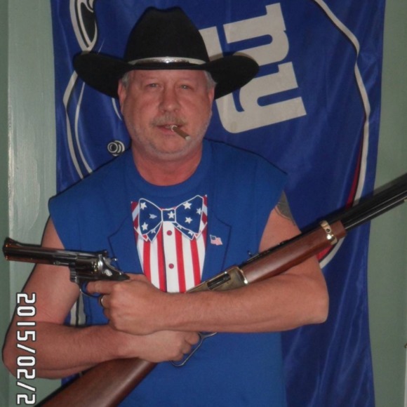 Profile Picture of Scott Parker (@scottyp60) on Poshmark