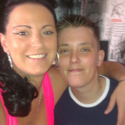 Profile Picture of Kelly And Helen Beck (@kellybeck24) on Twitter