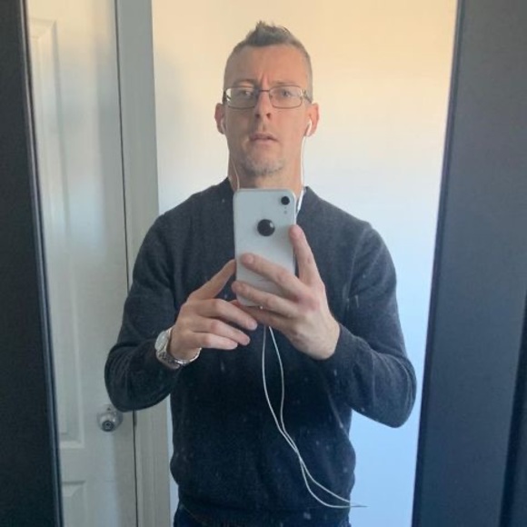 Profile Picture of Brad Stirling (@agentstarlin6) on Poshmark