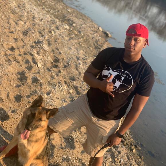 Profile Picture of Elie Laporte (@swagpapi33) on Poshmark