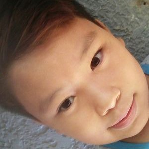 Profile Picture of Justin Rosales (@JustinR14302467) on Twitter