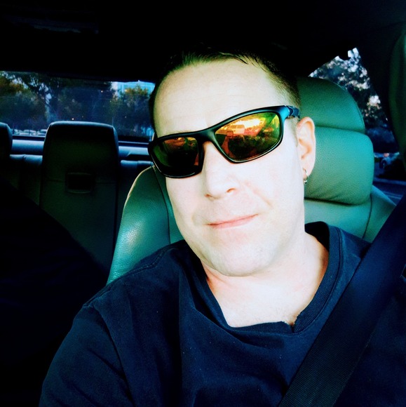 Profile Picture of Jason Dery (@jason93063) on Poshmark