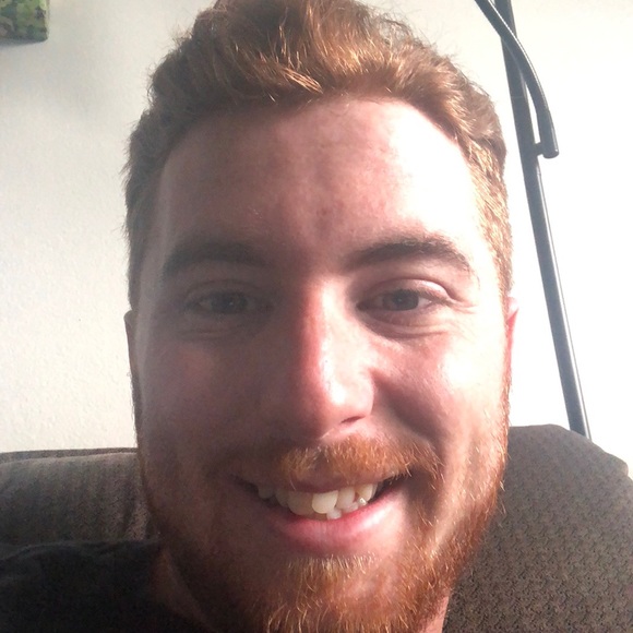 Profile Picture of Joe Carlson (@joecarlson18) on Poshmark