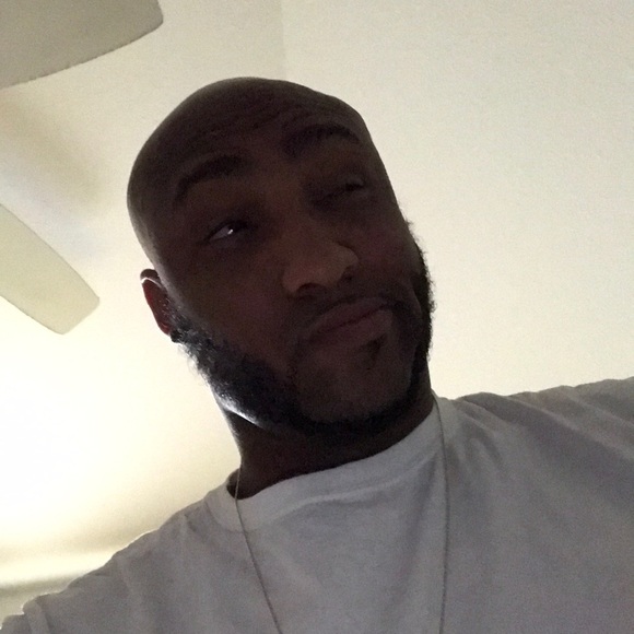 Profile Picture of Javaris Lyle (@jaelyle) on Poshmark