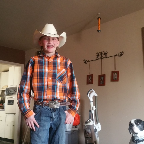 Profile Picture of Noah Osterman (@noahosterman) on Poshmark