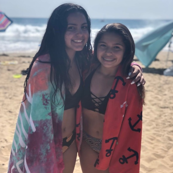 Profile Picture of Natalia Carazo (@nataliacarazo) on Poshmark