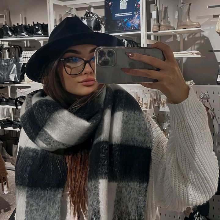 Profile Picture of Eva Bates (@eva__bates) on Tiktok