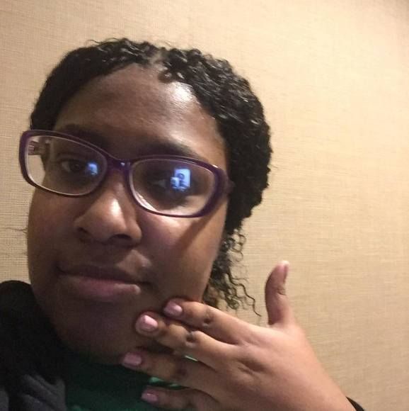 Profile Picture of Lisa Fulcher (@brwngirl4567) on Poshmark