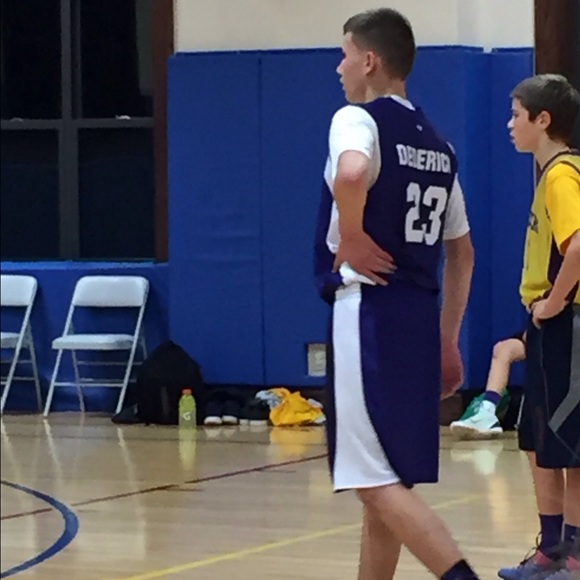 Profile Picture of Kenny Dederick (@kennydederick5) on Poshmark